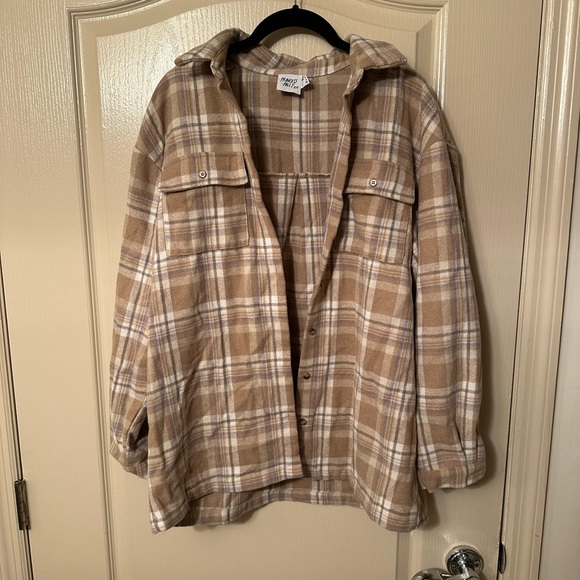 Princess Polly Beige Flannel - Picture 2 of 3